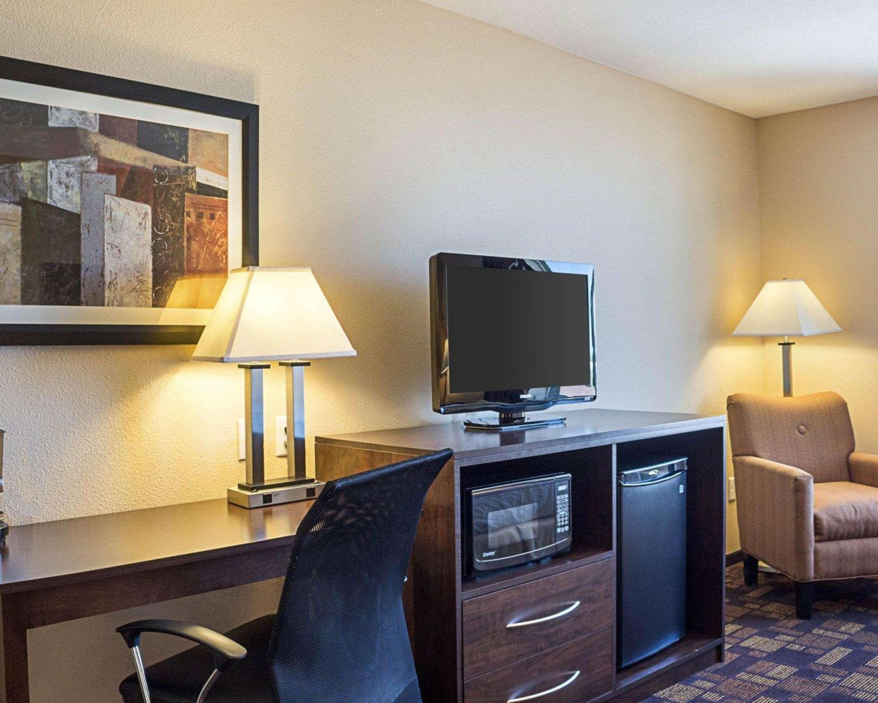 Quality Inn & Suites مينوت، داكوتا الشمالية المظهر الخارجي الصورة