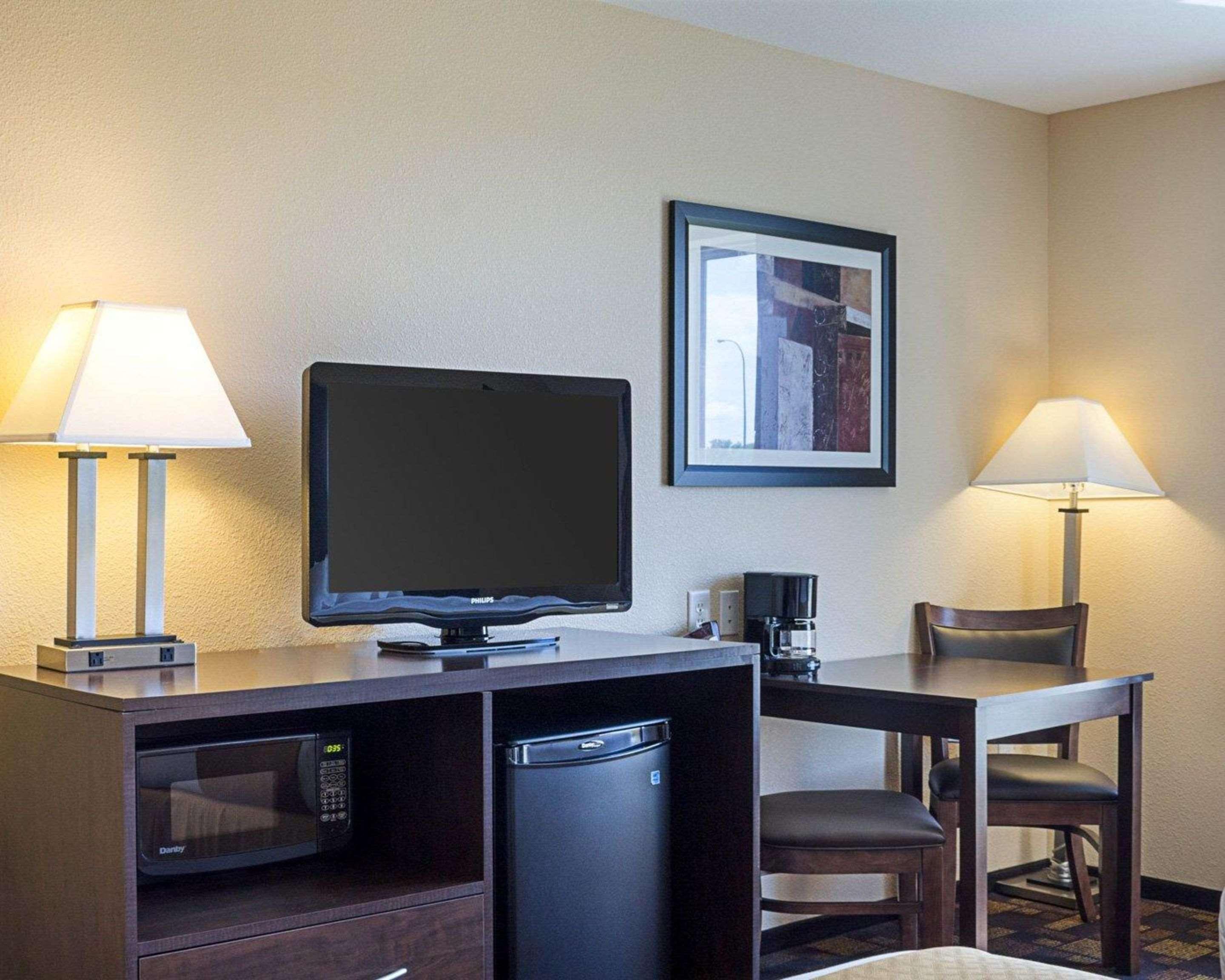 Quality Inn & Suites مينوت، داكوتا الشمالية المظهر الخارجي الصورة