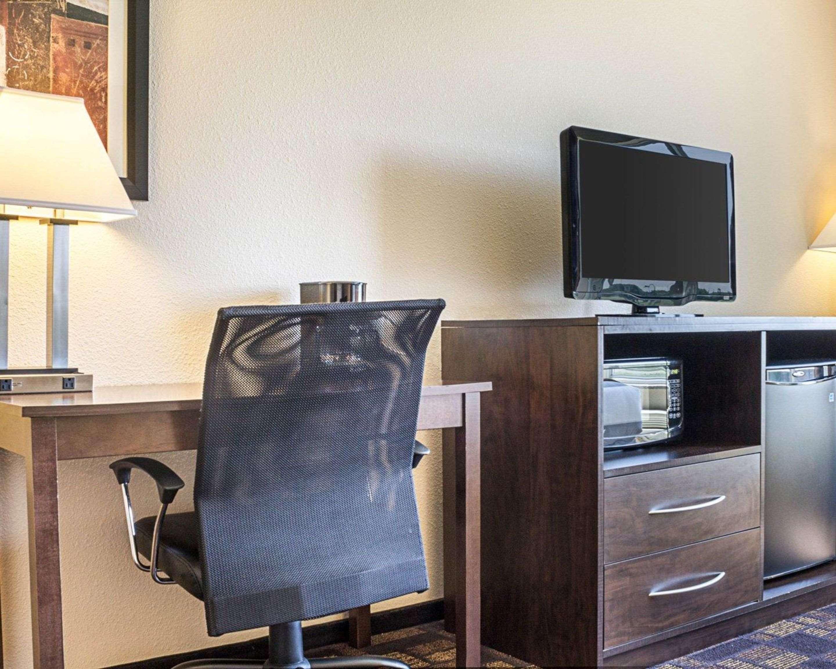 Quality Inn & Suites مينوت، داكوتا الشمالية المظهر الخارجي الصورة