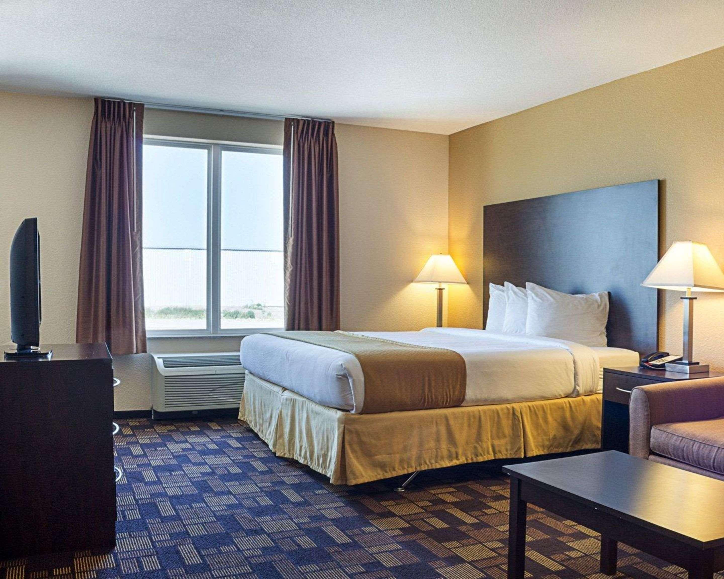 Quality Inn & Suites مينوت، داكوتا الشمالية المظهر الخارجي الصورة