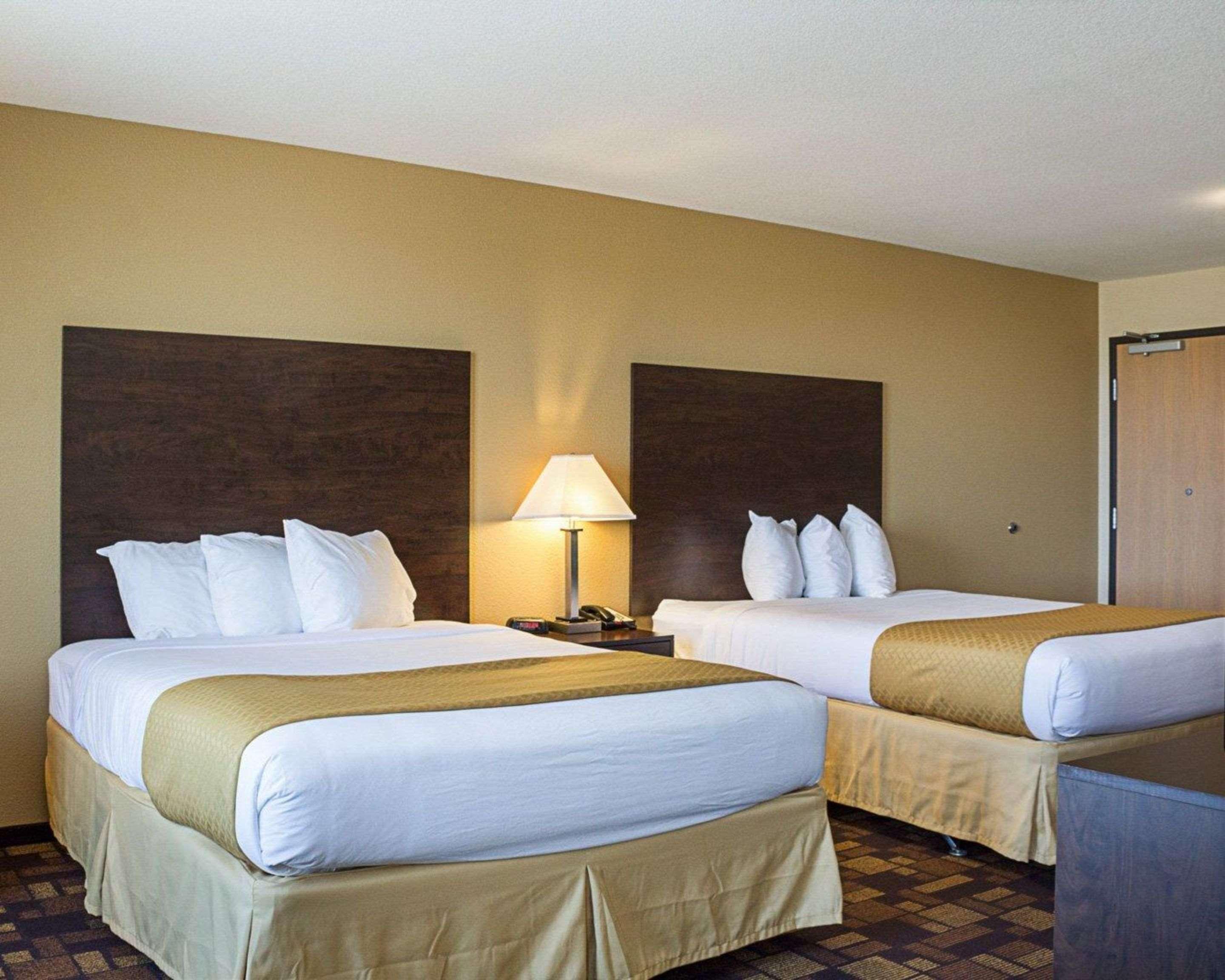 Quality Inn & Suites مينوت، داكوتا الشمالية المظهر الخارجي الصورة