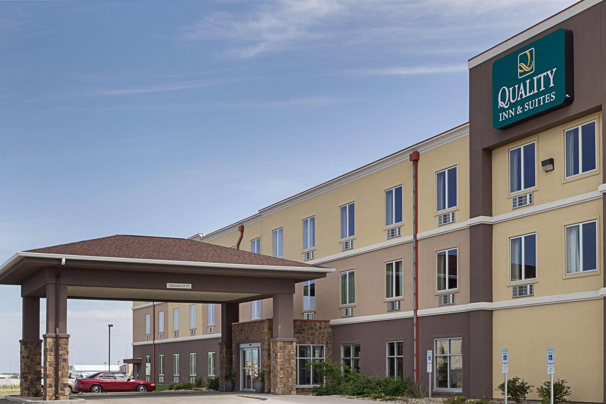 Quality Inn & Suites مينوت، داكوتا الشمالية المظهر الخارجي الصورة