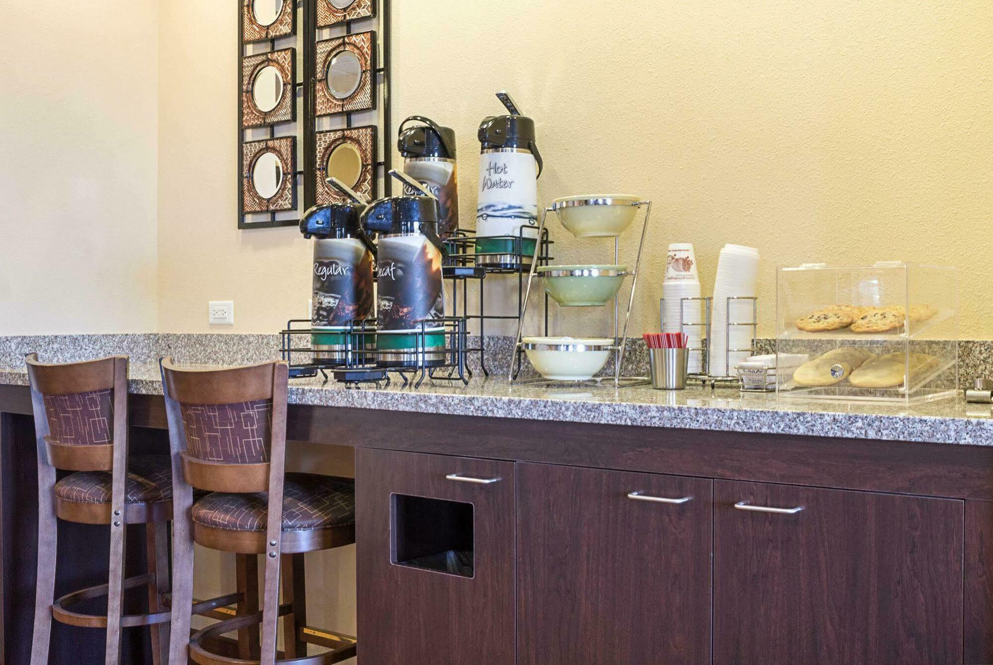Quality Inn & Suites مينوت، داكوتا الشمالية المظهر الخارجي الصورة